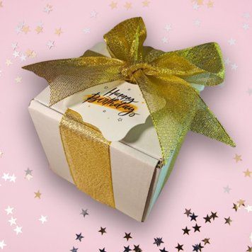 Чашка До дня народження Біла подарункова коробка з золотою стрічкою "Happy Birthday" K0037 фото